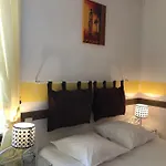 Enzo By Kyriad Direct Hotel Neufchâteau