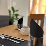 Enzo By Kyriad Direct Hotel Neufchâteau