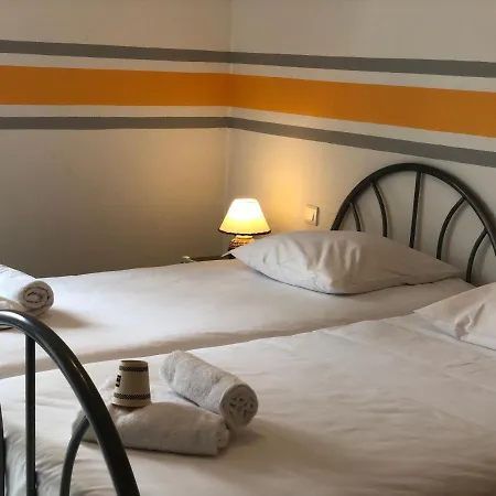 Enzo By Kyriad Direct 2* 纳沙托