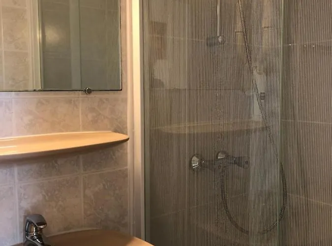 Enzo By Kyriad Direct Hotel Neufchâteau