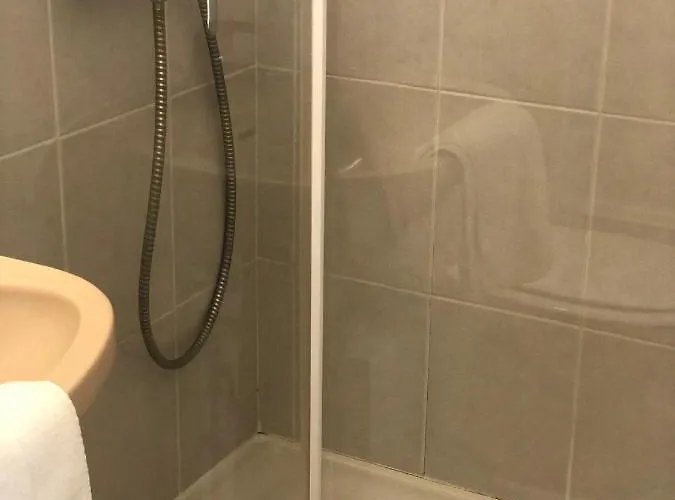 酒店 Enzo By Kyriad Direct