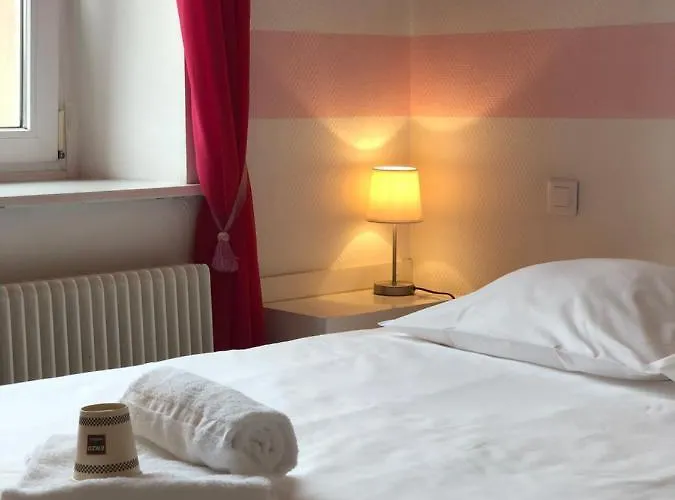 Enzo By Kyriad Direct Hotel Neufchâteau