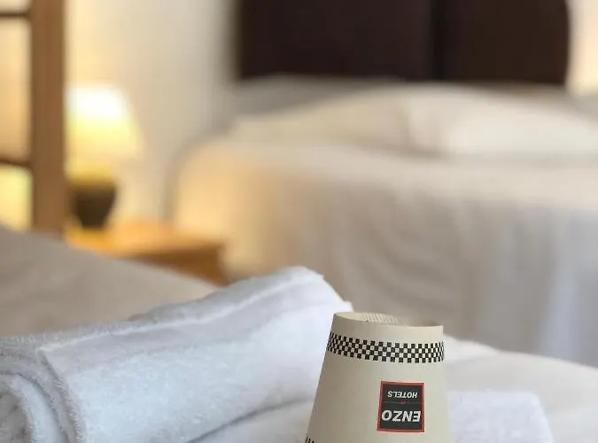 Enzo By Kyriad Direct Hotel 2*