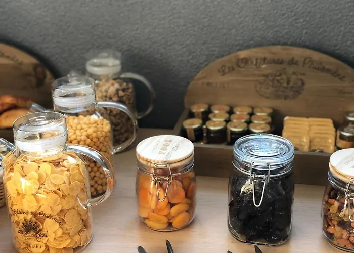 Enzo By Kyriad Direct 酒店